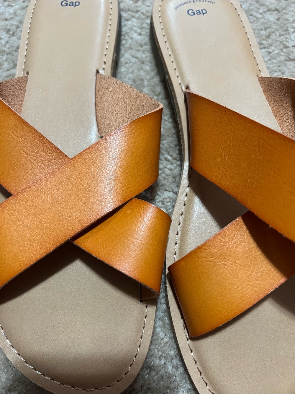 NWOT - GAP Women's Cognac Leather Cross-Strap Slide Sandals - Picture 6 of 7